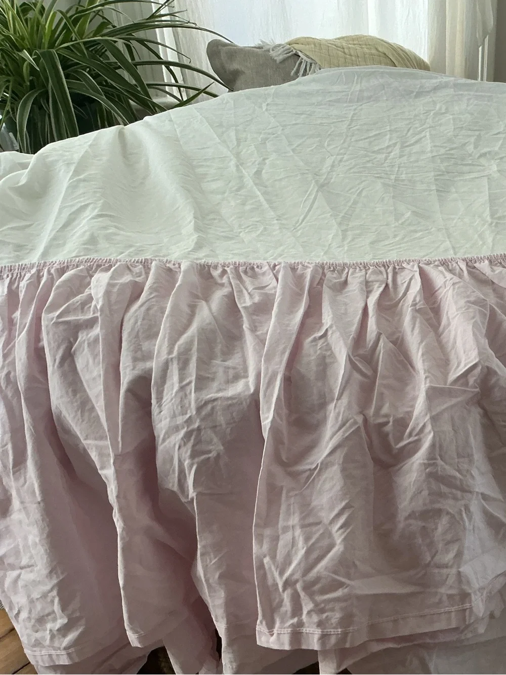 NWOT Simply Shabby Chic Ruffled Bedskirt